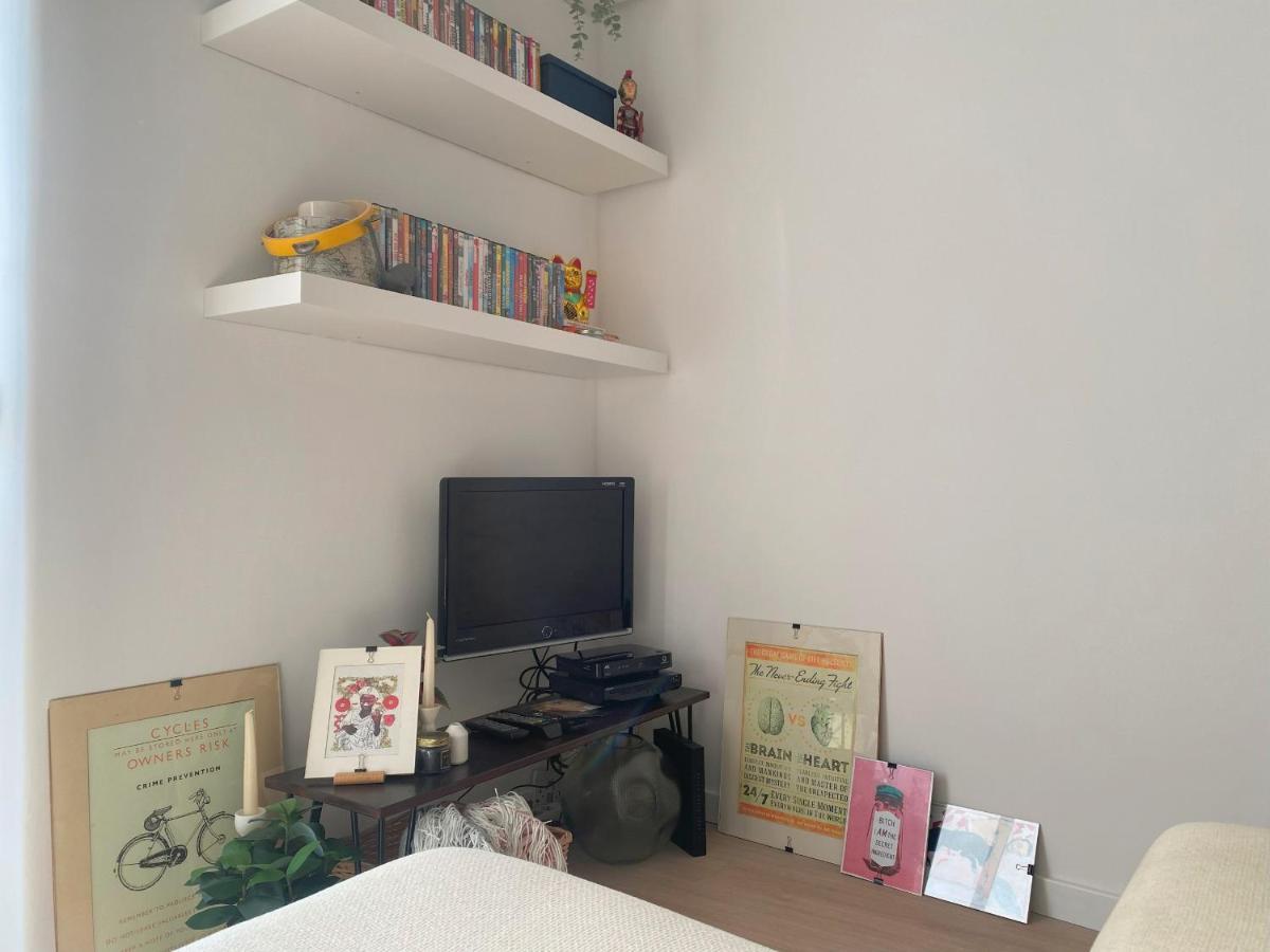 Lisbon, Renovated T2 Apartment Portas De Benfica อามาโดรา ภายนอก รูปภาพ