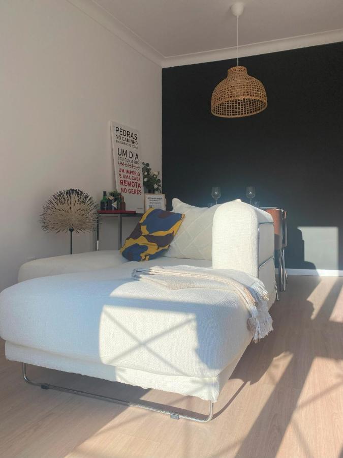 Lisbon, Renovated T2 Apartment Portas De Benfica อามาโดรา ภายนอก รูปภาพ