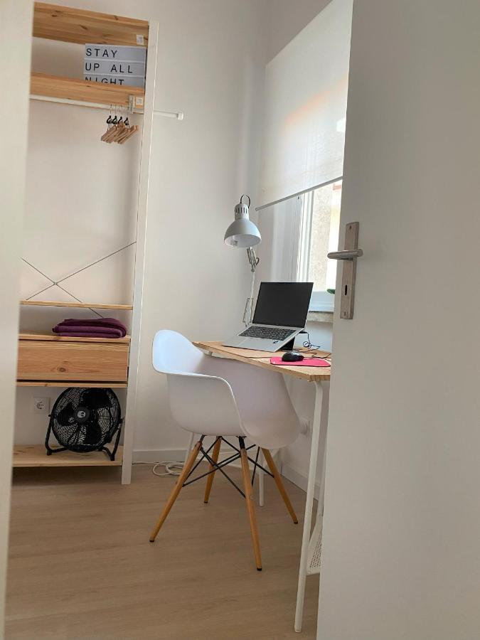 Lisbon, Renovated T2 Apartment Portas De Benfica อามาโดรา ภายนอก รูปภาพ