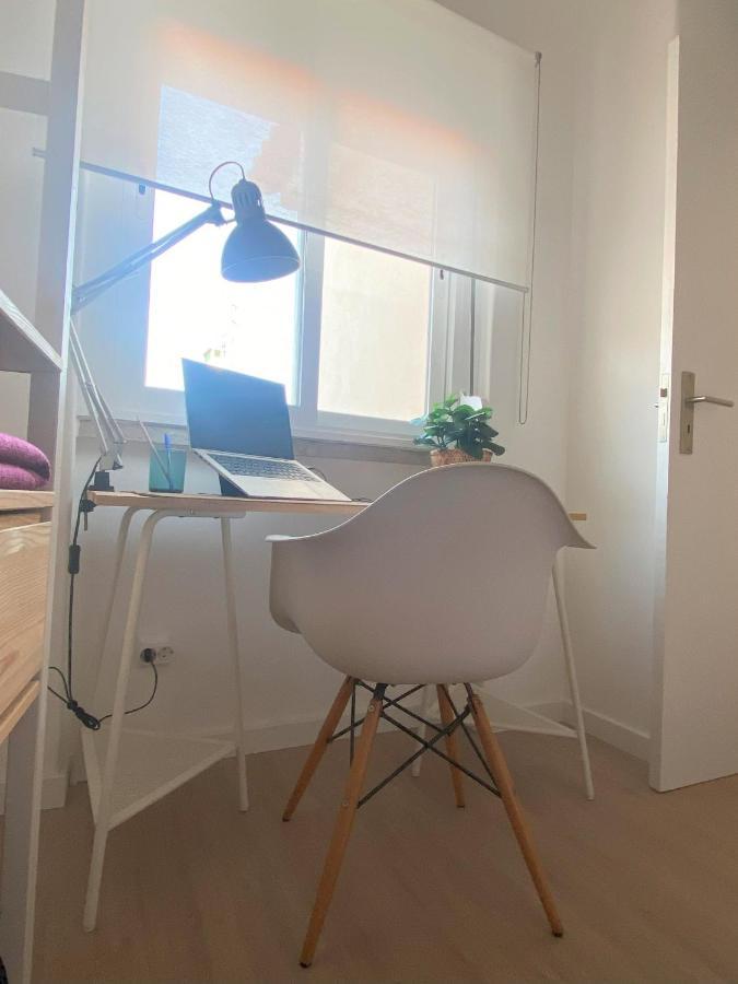 Lisbon, Renovated T2 Apartment Portas De Benfica อามาโดรา ภายนอก รูปภาพ